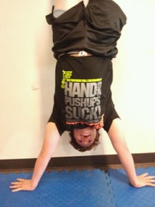 Alec hand stand pushup